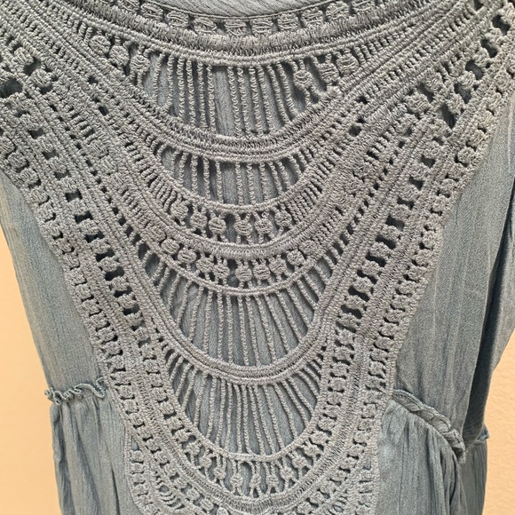 Indigo Threads Sleeveless Top - Picture 2 of 4